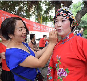 沈阳阿姨在蕉城的广场舞“事业”