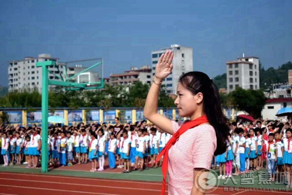 从这里放飞梦想——漳湾中心小学举行秋季开学典礼