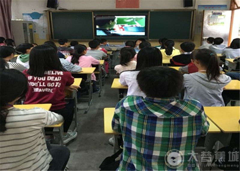 宁德十二中观看禁毒影片活动