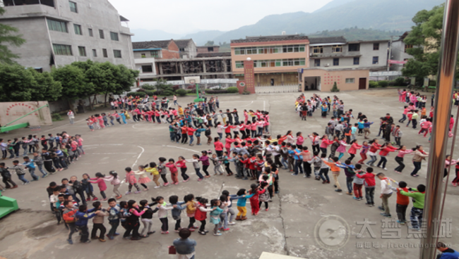 赤溪中心小学阳光体育锻炼活动剪影