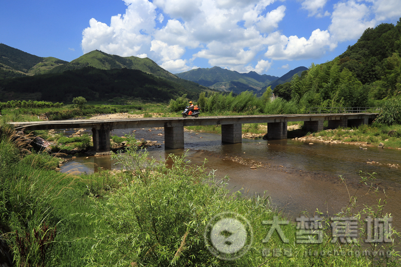 这座洋中人都熟悉的桥背后，居然有这么神奇的传说……